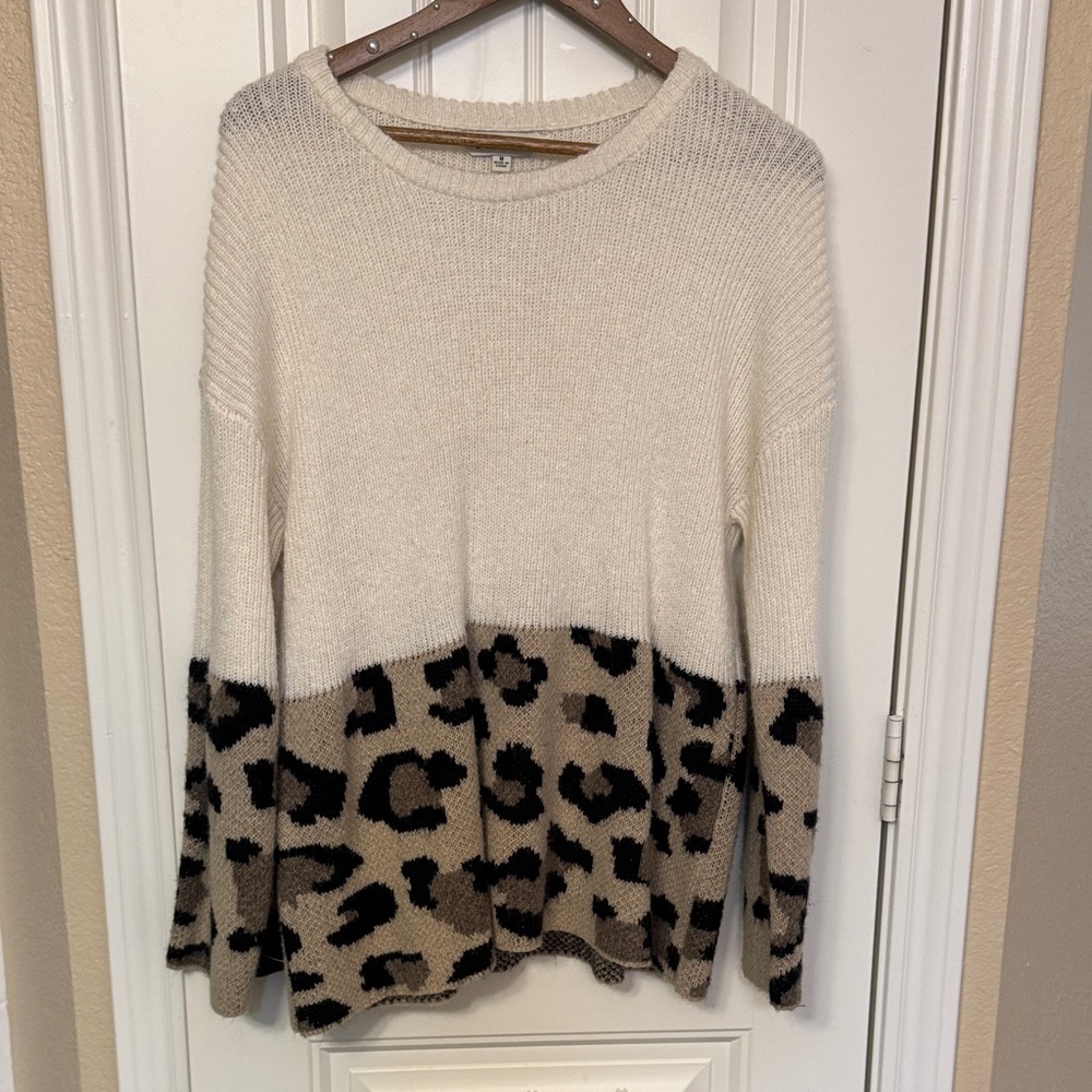 Leopard Print Sweater M